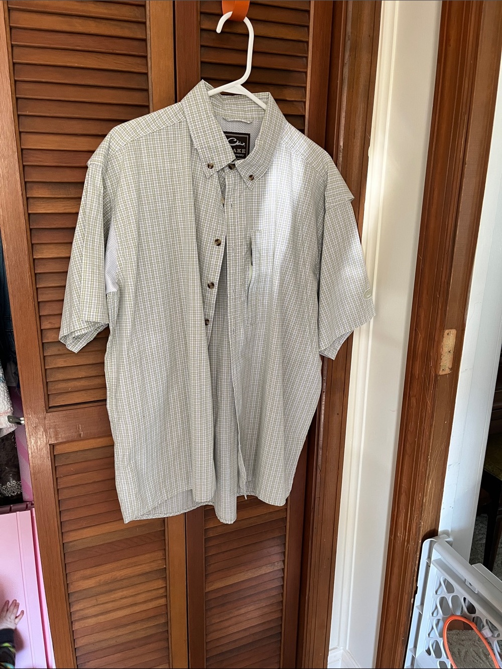 Drake Men's Short-Sleeve Button-Down Shirt in Light Green and White Micro-Check